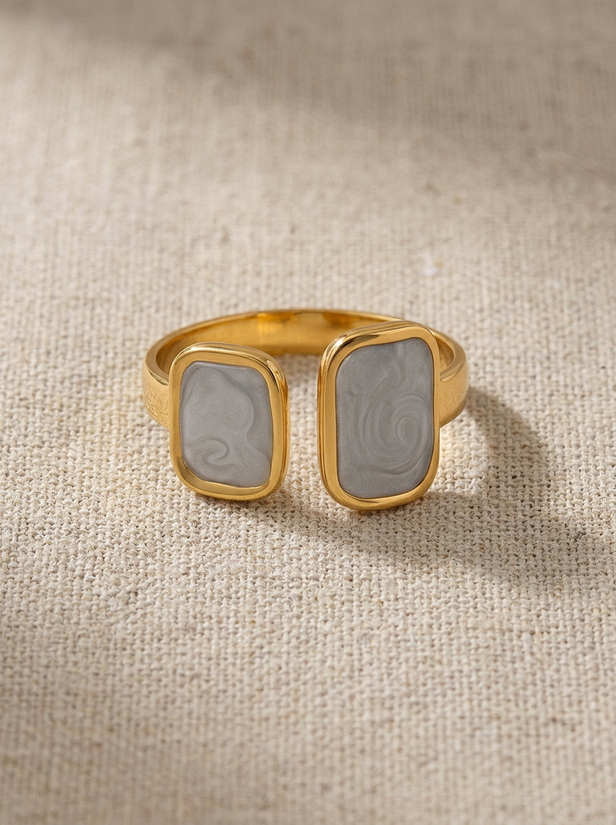 Minimalistischer Ring – Edelstahl vergoldet mit Emaille-Effekt
