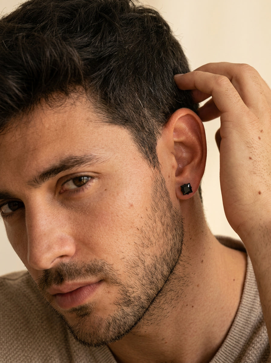 Quadratische & Runde Ohrstecker mit Zirkonia – Edelstahl – Minimalistischer Schmuck -