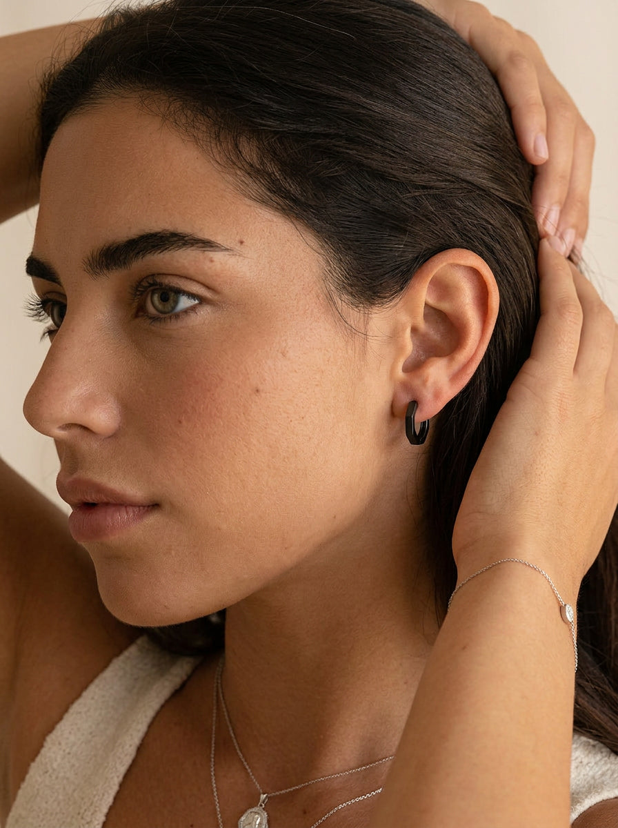 Minimalistischer geometrischer Ear Cuff – Titanstahl Ohrmanschette Schwarz - Unisex