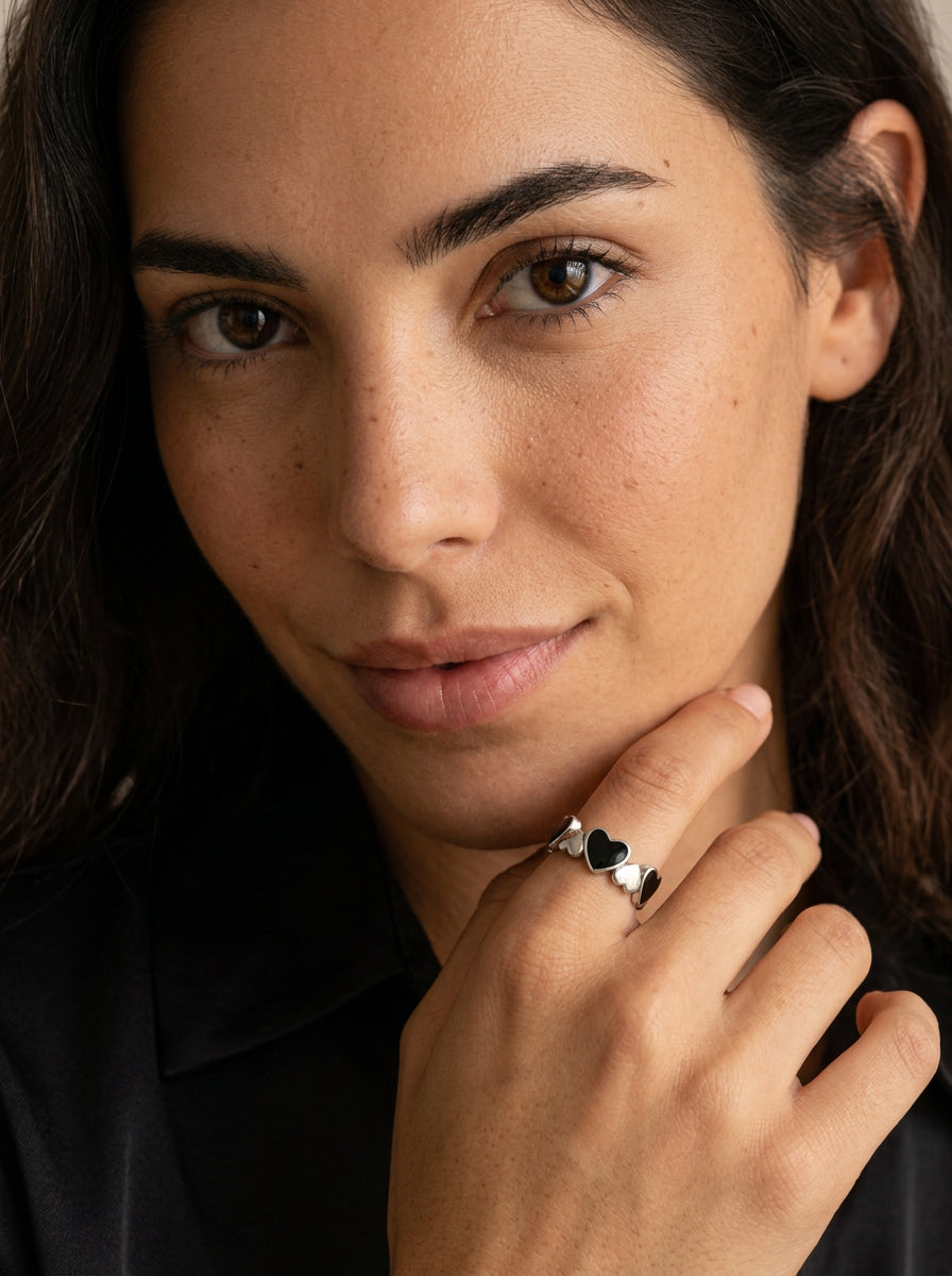 Herz-Ring – 18K Gold plattiert mit Emaille und Marmor-Optik, elegantes Design